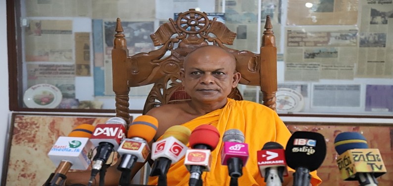 Dilith Jayaweera can build the country – Ven. Ampitiye Sumanaratana Thero
