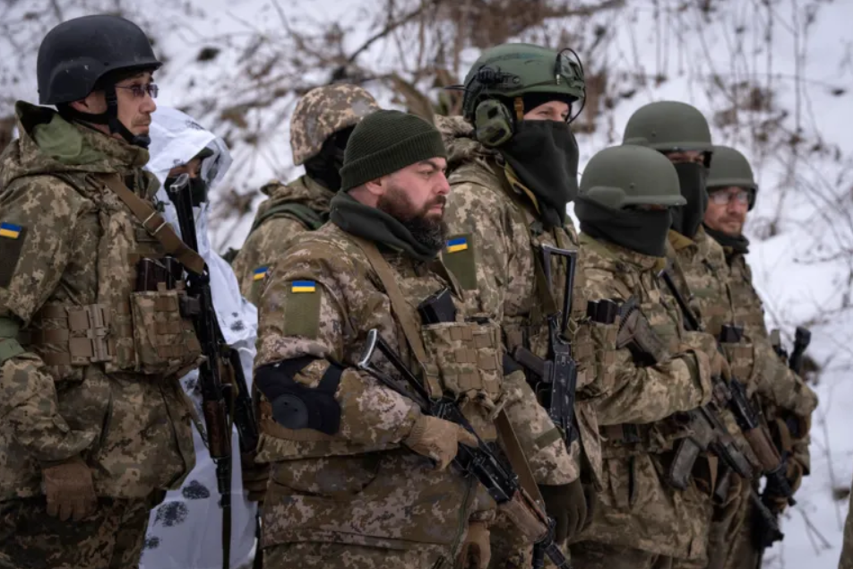 Anti-Putin paramilitaries claim incursion into Russia from Ukraine