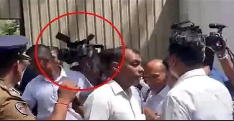 Cameraman granted bail over alleged attack on Ranil's security officer