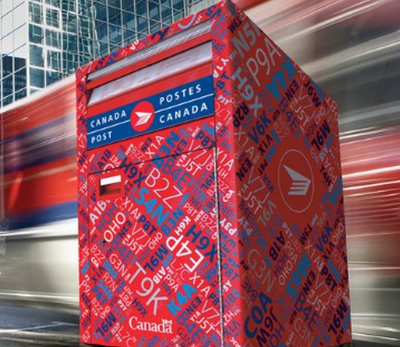 Postal worker union floats 2-week pause on potential strike after Canada Post makes offer