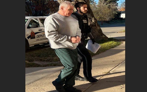 Father pleads guilty to manslaughter of his son's alleged killer