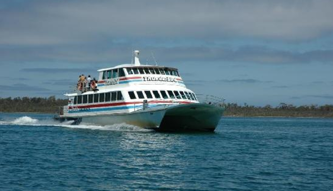 Sri Lanka kicks off passenger ferry service with India