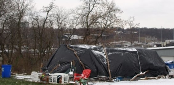 Hamilton council votes to restart ban on tents in parks starting in March