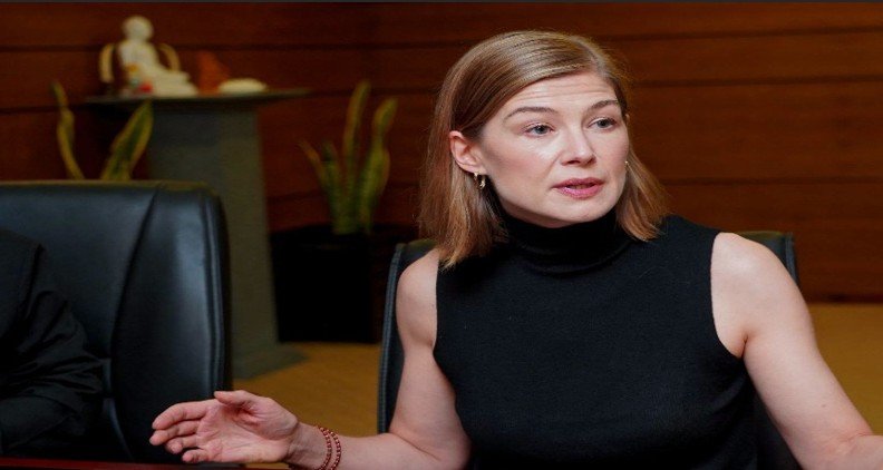 90 per cent of mine-contaminated land cleared in Sri Lanka; Rosamund Pike