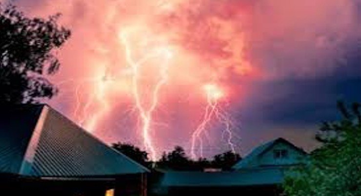 Red Alert Issued for Severe Lightning and Thunderstorms Across All Provinces
