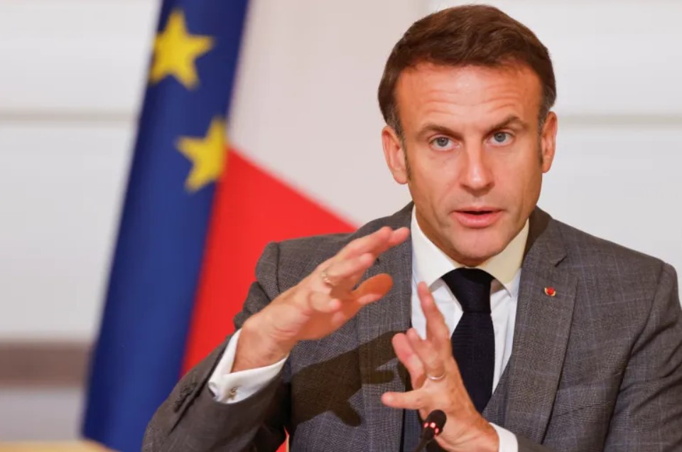 French President Macron rejects PM's resignation