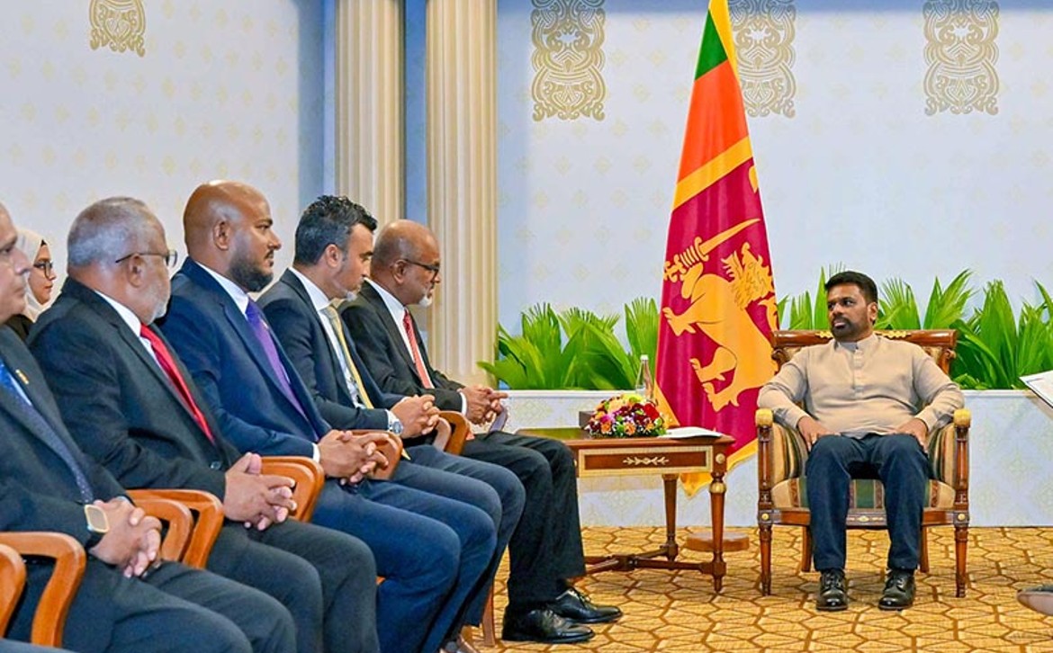 Maldivian Ministers Hold Diplomatic Talks with Sri Lankan President