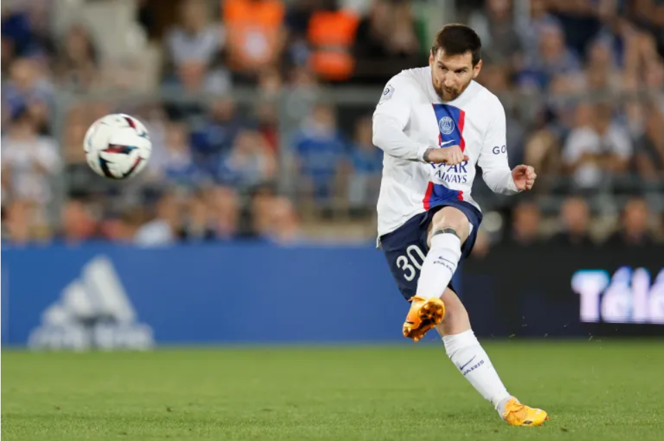 Messi to leave Paris St-Germain at end of season, coach confirms