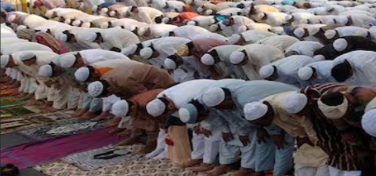 Offering namaz on public land not a right, rules Allahabad High Court