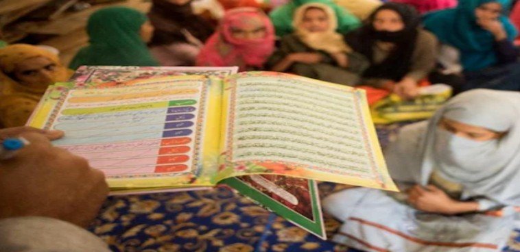 India's Court to hear challenge to Muslim law