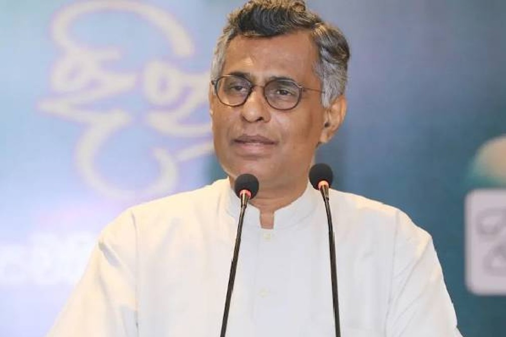 JVP set fire to public property: Champika Ranawaka