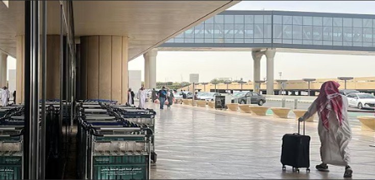 12 dead, 300 injured in Houthi strike on Riyadh airport