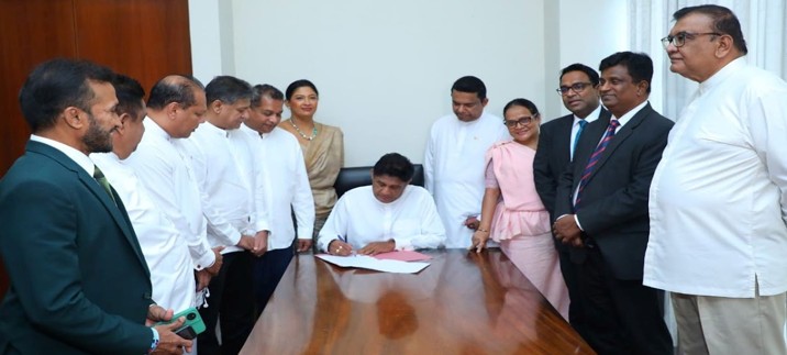 SJB signs no-confidence motion against Justice Minister
