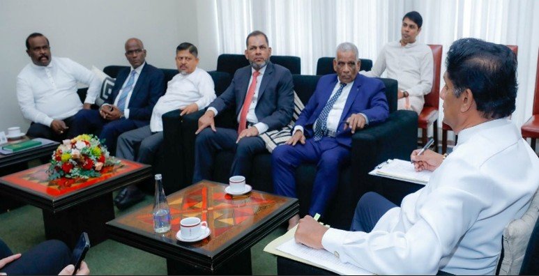 Opposition Leader meets Tamil and Muslim MPs
