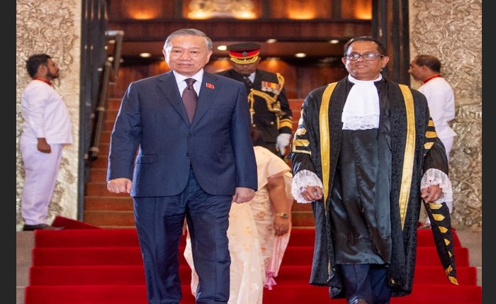 Red-Carpet Welcome at Parliament for Vietnamese President
