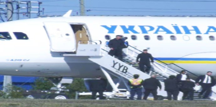 Zelenskyy lands in North Bay