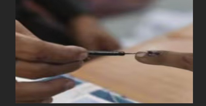 Dharapuram, Madurantakam bypolls on October 6 after AIADMK MLAs quit